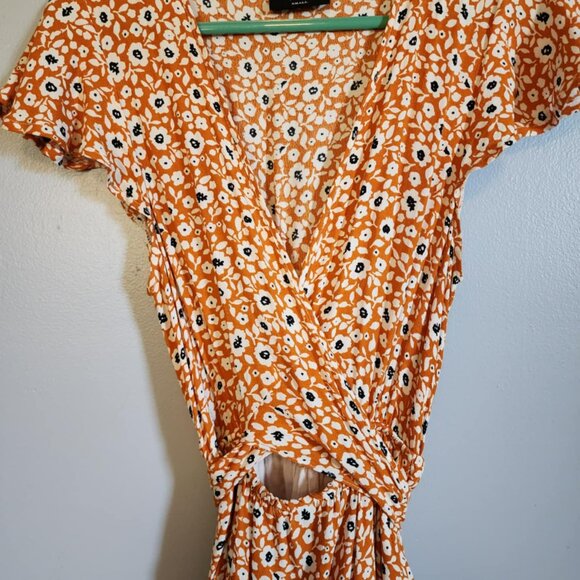 EUC  Vici Front Top Wrap High/Low dress - Picture 12 of 12